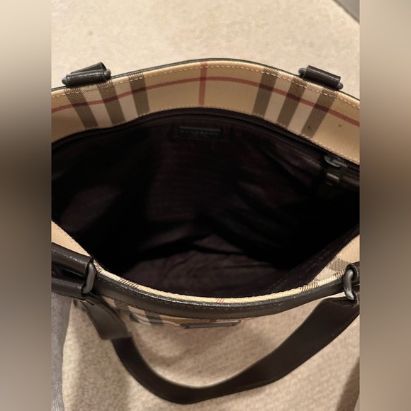 Authentic Burberry Vintage Novacheck Tote - Picture 3 of 4